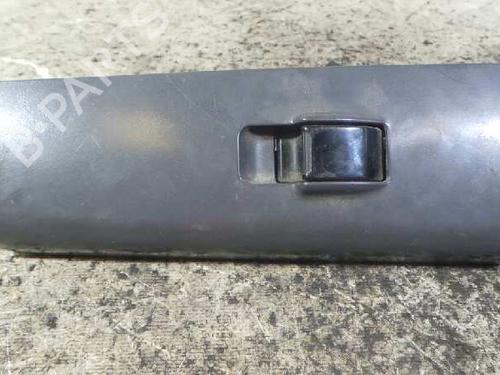 Used Right front window switch HYUNDAI SANTAMO 2.0 16V (139 hp) 15270311