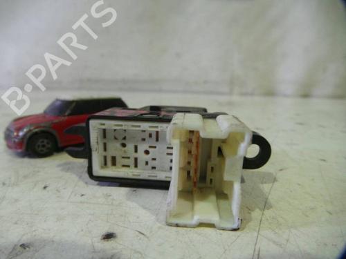 Right front window switch NISSAN CABSTAR (F24M, F24W) 28.11 DCI, 32.11 DCI, 35.11 DCI 2.5 (F24M) | BP12621163I26 
