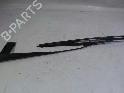 Used Front windshield wiper arm NISSAN TERRANO II (R20) 2.7 TD 4WD (101 hp) 12615793