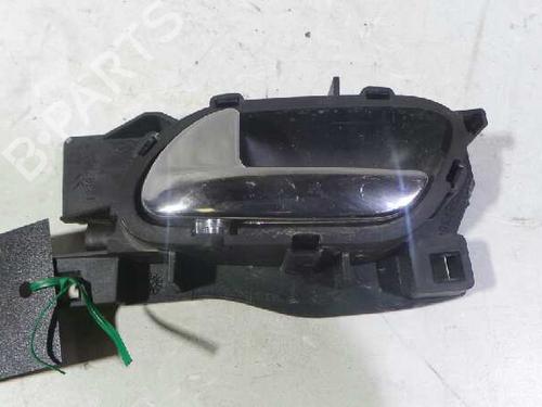 Used Rear right interior door handle PEUGEOT 407 (6D_) 2.0 HDi 135 (6DRHRH, 6DRHRE, 6DRHRG, 6DRHRJ) (136 hp) 15271353