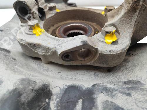 Left front steering knuckle HYUNDAI SANTA FÉ II (CM) 2.2 CRDi GLS | BP15129179M25 