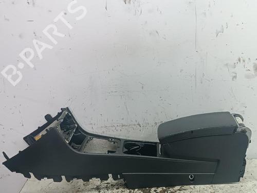 Used Armrest / Center console VW PASSAT B6 (3C2) 1.6 (102 hp) 26163088