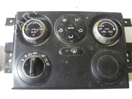 Used Climate control SUZUKI GRAND VITARA II (JT, TE, TD) 1.9 DDiS All-wheel Drive (JT419, TD44, JB419WD, JB419XD,... (129 hp) 12618289