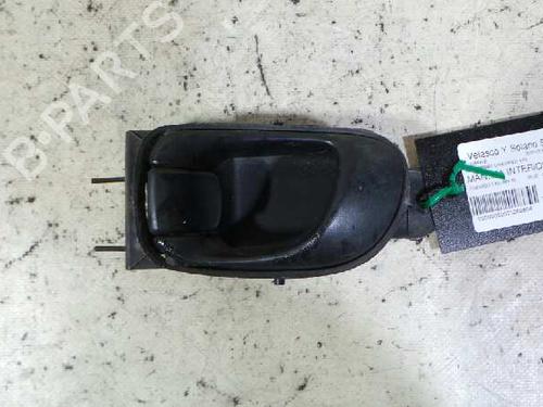 Used Front left interior door handle DAEWOO REZZO (U100) [2000-2025]  15269844