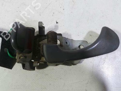 Venstre foran invendig håndtak MITSUBISHI L200 (K7_T, K6_T, K5_T) 2.5 TD 4WD (K74T) (99 hp) 15270622