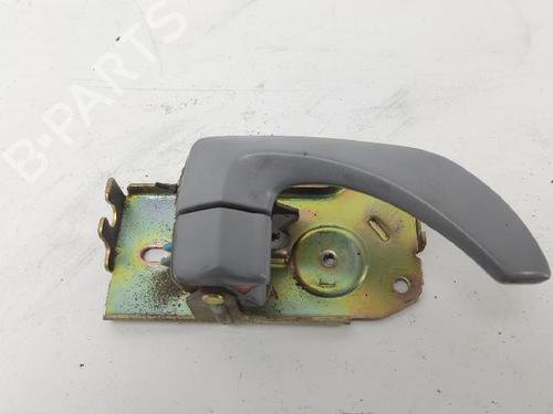 Used Front right interior door handle KIA SORENTO I (JC) 2.5 CRDi 4WD (140 hp) 15769716