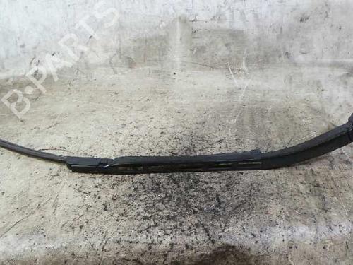 Used Front windshield wiper arm SEAT TOLEDO III (5P2) [2004-2009]  12610815
