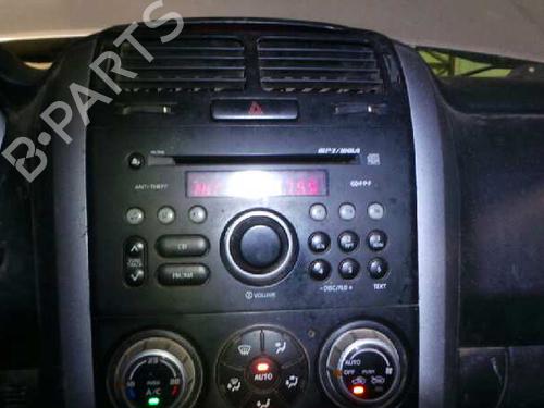 Radio SUZUKI GRAND VITARA II (JT, TE, TD) 1.9 DDiS All-wheel Drive (JT419, TD44, JB419WD, JB419XD,... | BP12618299E6 