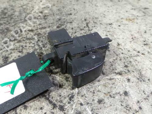 Used Right rear window switch NISSAN PRIMERA (P12) 1.8 (115 hp) 15270044