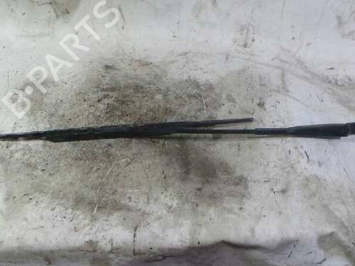 Used Front windshield wiper arm NISSAN PRIMASTAR Van (X83) 2.0 dCi 115 (114 hp) 12614230