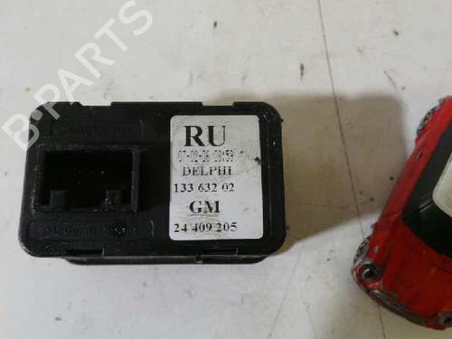 Left front window switch OPEL MERIVA A MPV (X03) 1.7 CDTI (E75) | BP12618185I27 