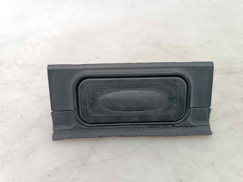 Used Tailgate handle RENAULT CLIO III (BR0/1, CR0/1) 1.5 dCi (BR17, CR17) (86 hp) 18040236