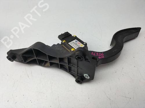 Used Pedal HYUNDAI SANTA FÉ II (CM) 2.2 CRDi GLS (150 hp) 14990911
