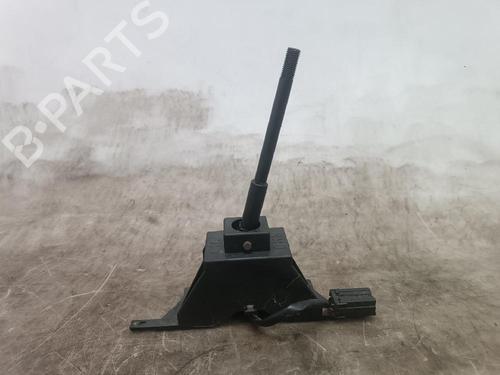 Used Gear lever MITSUBISHI PAJERO III (V7_W, V6_W) 3.2 Di-D (V68W) (160 hp) 23127426