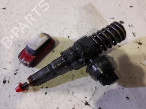 Used Injector VW TOUAREG (7LA, 7L6, 7L7) 5.0 V10 TDI (313 hp) 12609651