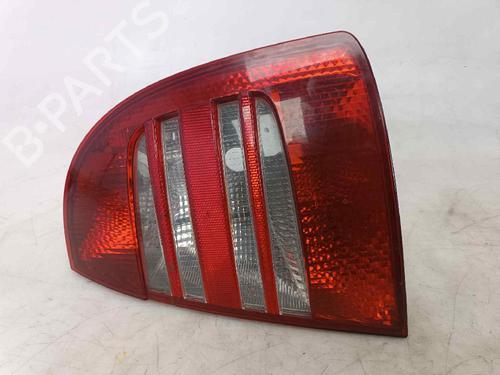 Used Right taillight SKODA SUPERB I (3U4) 1.9 TDI (130 hp) 18038919