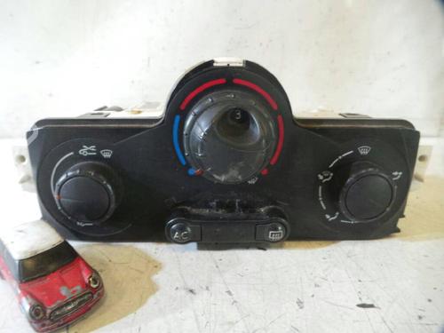 Used Climate control RENAULT MEGANE II Saloon (LM0/1_) [2003-2025]  12621935