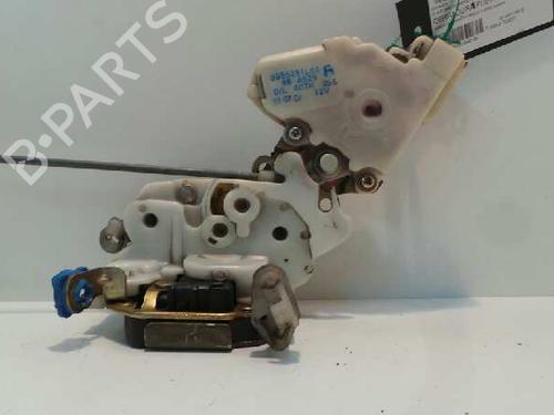 Used Front right lock NISSAN TERRANO II (R20) 2.7 TD 4WD (101 hp) 12616382