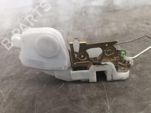 Front right lock MITSUBISHI PAJERO III (V7_W, V6_W) 3.2 Di-D (V68W) | BP23104104C97 