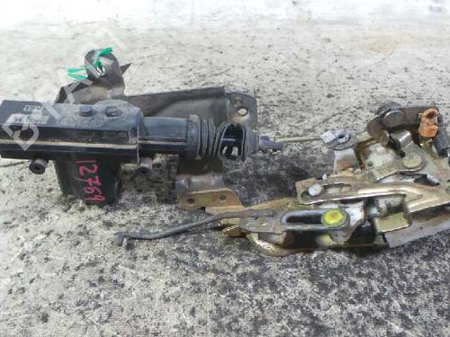 Used Front left lock HYUNDAI SANTAMO 2.0 16V (139 hp) 12613425