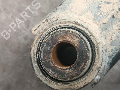 Right rear suspension arm MITSUBISHI PAJERO III (V7_W, V6_W) 3.2 Di-D (V68W) | BP22797468M15 