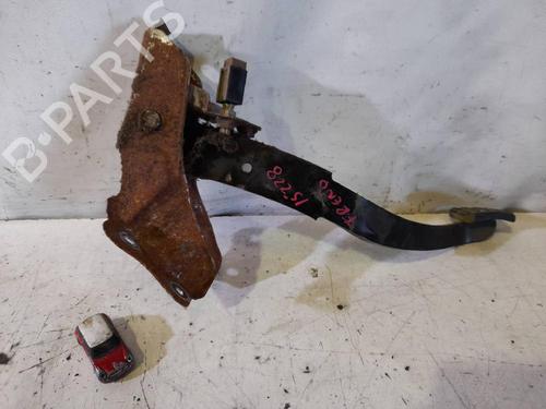 Used Break pedal NISSAN TERRANO II (R20) 2.7 TDi 4WD (125 hp) 12623482