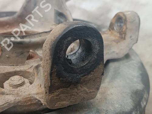 Right rear steering knuckle MITSUBISHI PAJERO III (V7_W, V6_W) 3.2 Di-D (V68W) | BP22797475M28 