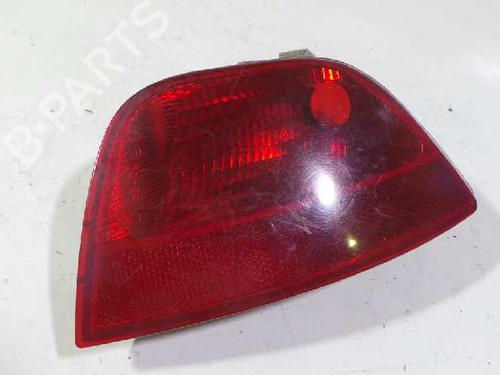Used Rear fog light FORD FOCUS I (DAW, DBW) [1998-2009]  12615603