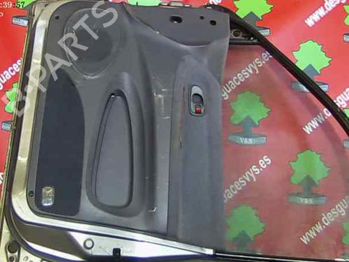 Used Right front door KIA CARNIVAL I (UP, FL) 2.9 TDi (126 hp) 12632593
