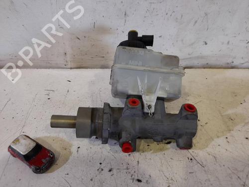 Used Brake master cylinder NISSAN INTERSTAR Van (X70) dCi 100 (99 hp) 12623446