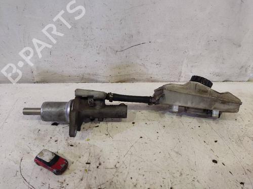 Used Brake master cylinder MERCEDES-BENZ VITO / MIXTO Van (W639) 111 CDI (639.601, 639.603) (116 hp) 12624353