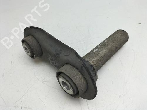 Højre bagtil bærearm BMW 7 (E65, E66, E67) 730 d (218 hp) 12629122