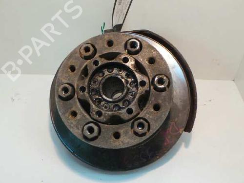 Used Left front steering knuckle MITSUBISHI PAJERO I (L04_G, L14_G) [1982-1991]  21222692