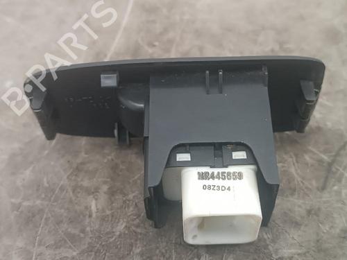 Right rear window switch MITSUBISHI PAJERO III (V7_W, V6_W) 3.2 Di-D (V68W) | BP24494453I28 
