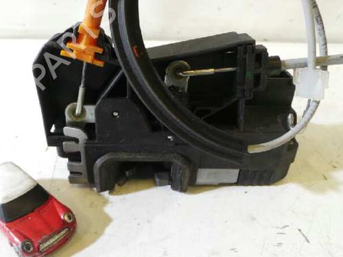Front right lock OPEL MERIVA A MPV (X03) 1.7 CDTI (E75) | BP12618179C97 