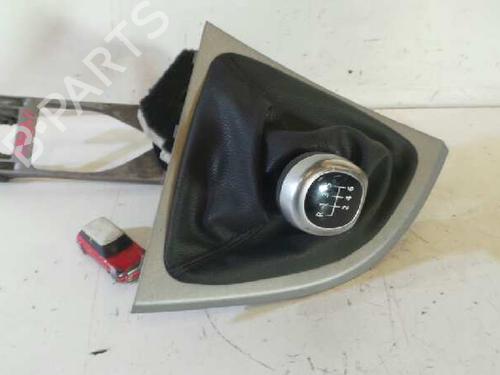 Used Gear lever BMW 1 (E87) 118 d (143 hp) 12618991