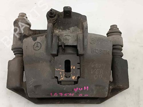 Used Right front brake caliper MERCEDES-BENZ VITO Van (W638) 108 CDI 2.2 (638.094) (82 hp) 17948570