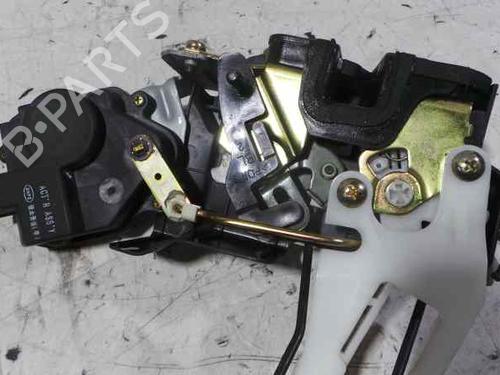 Rear left lock HYUNDAI SANTA FÉ I (SM) 2.0 CRDi | BP12607625C100 