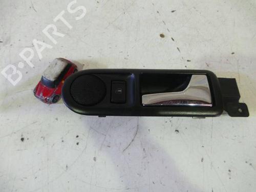 Høyre bak invendig håndtak VW GOLF IV (1J1) 1.9 TDI (130 hp) 15271119