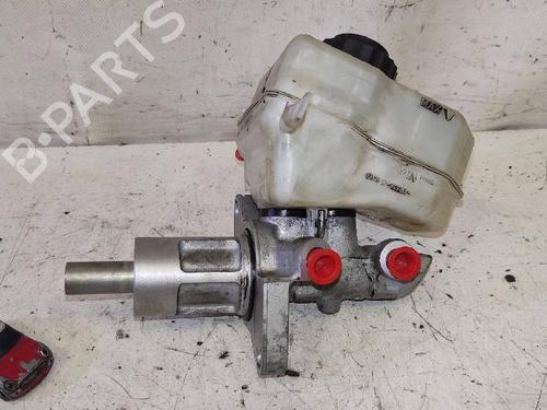 Used Brake master cylinder BMW 1 (E81) 116 d (116 hp) 12625733