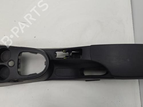 Used Armrest / Center console SEAT ALTEA XL (5P5, 5P8) 1.6 TDI (105 hp) 15858895