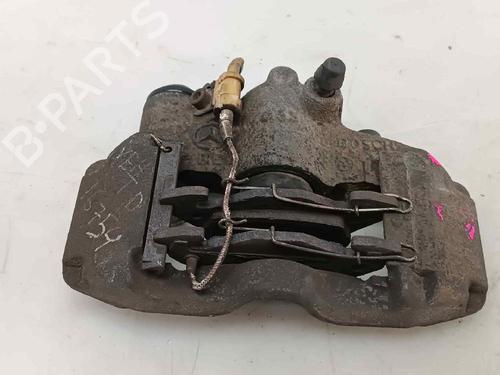 Used Right rear brake caliper MERCEDES-BENZ VITO Van (W638) 108 CDI 2.2 (638.094) (82 hp) 17948572