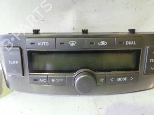 Used Climate control TOYOTA AVENSIS (_T25_) 2.0 D-4D (ADT250_, ADT250R) (126 hp) 12619166