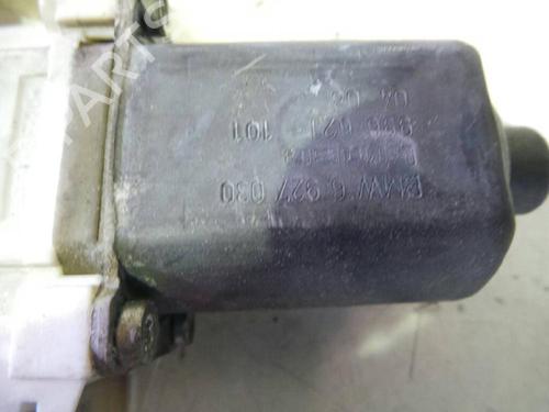 Front right window mechanism BMW 1 (E87) 120 d | BP12620843C23 