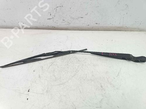 Used Front windshield wiper arm NISSAN CABSTAR E (TL_, VL_) 120.35, 120.45 (TL0) (120 hp) 16721465