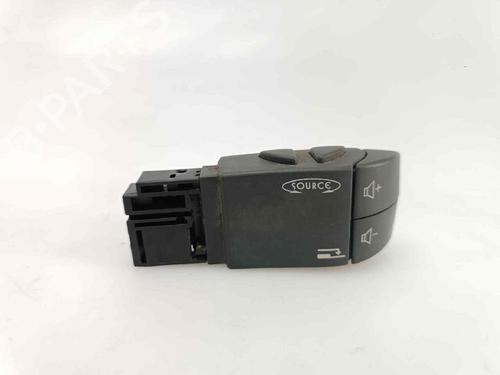 Used Steering wheel controls NISSAN PRIMASTAR Platform/Chassis (X83) 2.0 (120 hp) 17321312