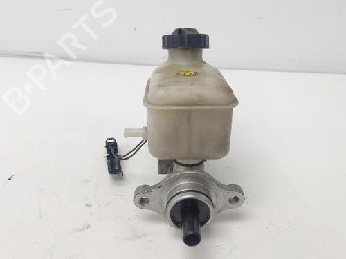 Used Brake master cylinder KIA SORENTO I (JC) 2.5 CRDi 4WD (140 hp) 15802266