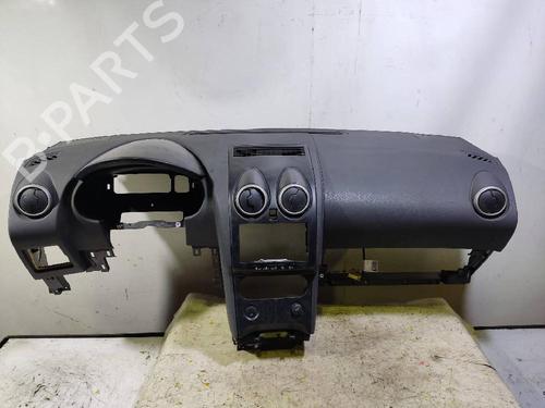 Instrumentbræt NISSAN QASHQAI / QASHQAI +2 I VAN (J10, JJ10E) 2.0 dCi All-wheel Drive (150 hp) 12624596