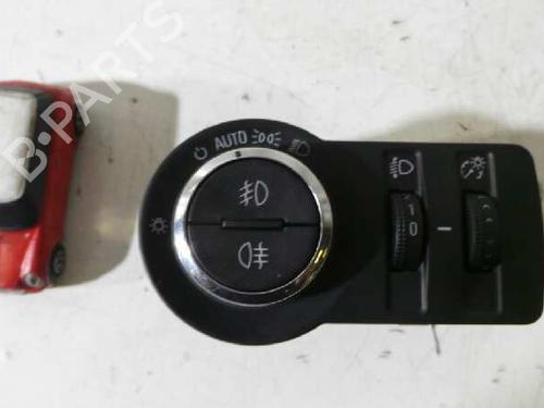 Used Headlight switch CHEVROLET CRUZE (J300) 2.0 CDI (125 hp) 12618150