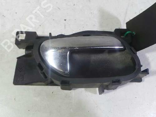 Used Rear left interior door handle PEUGEOT 407 (6D_) 2.0 HDi 135 (6DRHRH, 6DRHRE, 6DRHRG, 6DRHRJ) (136 hp) 15271354